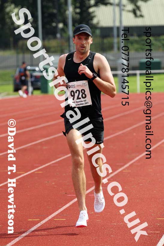 Mens and Boys 5000 metres, 2021 North Eastern Track and Field Champs., Middesbrough. Photo: David T. Hewitson/Sports for All Pics